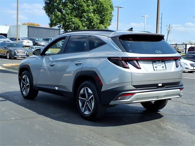 2025 Hyundai Tucson SEL Convenience photo 2