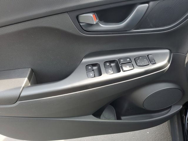 2023 Hyundai Kona SEL - Photo 19