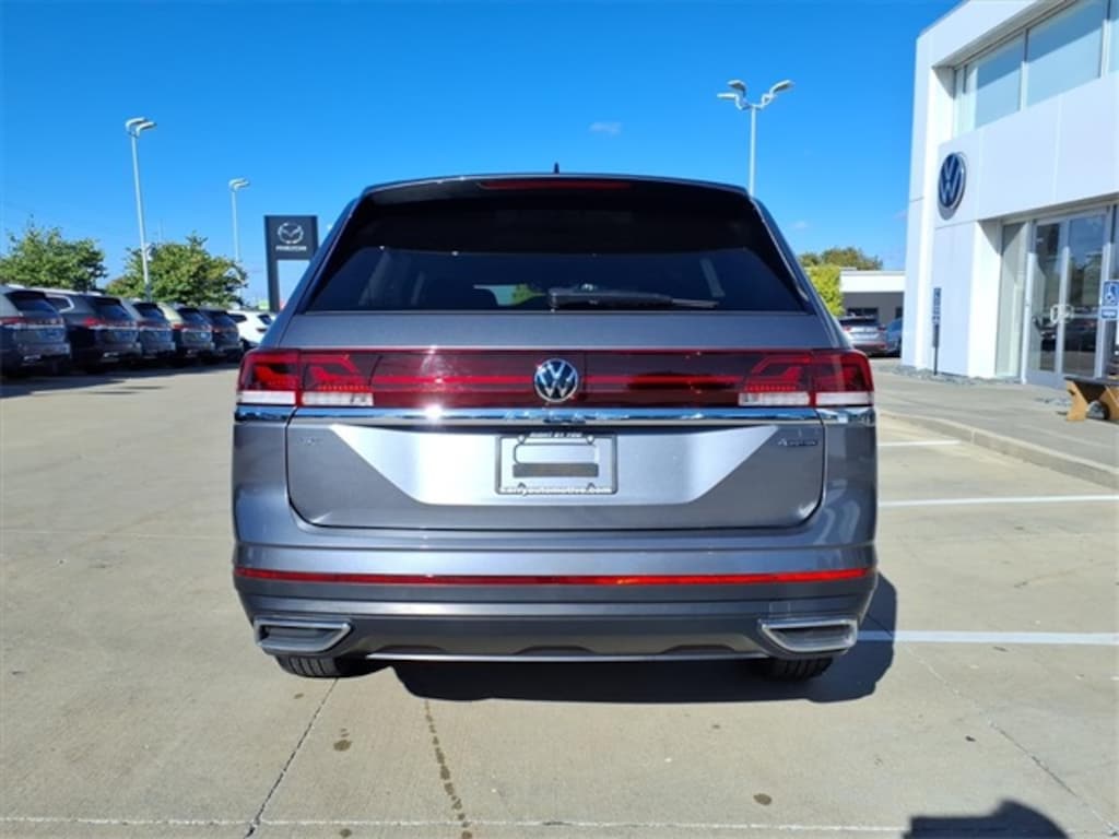 Certified 2025 Volkswagen Atlas 2.0T SE SUV