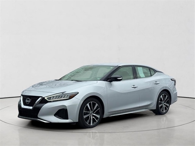 2023 Nissan Maxima SV's photo