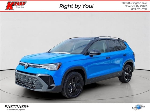 2025 Volkswagen Taos SE Black's photo