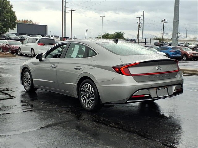 2021 Hyundai Sonata Hybrid Limited photo 4