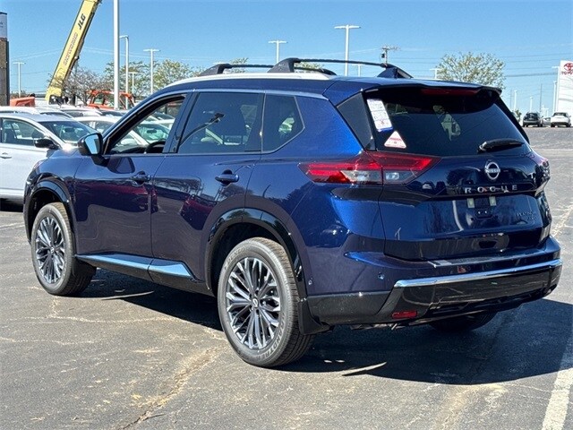 2026 Nissan Rogue Platinum photo 4