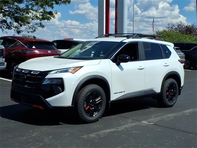 2026 Nissan Rogue SV photo 2
