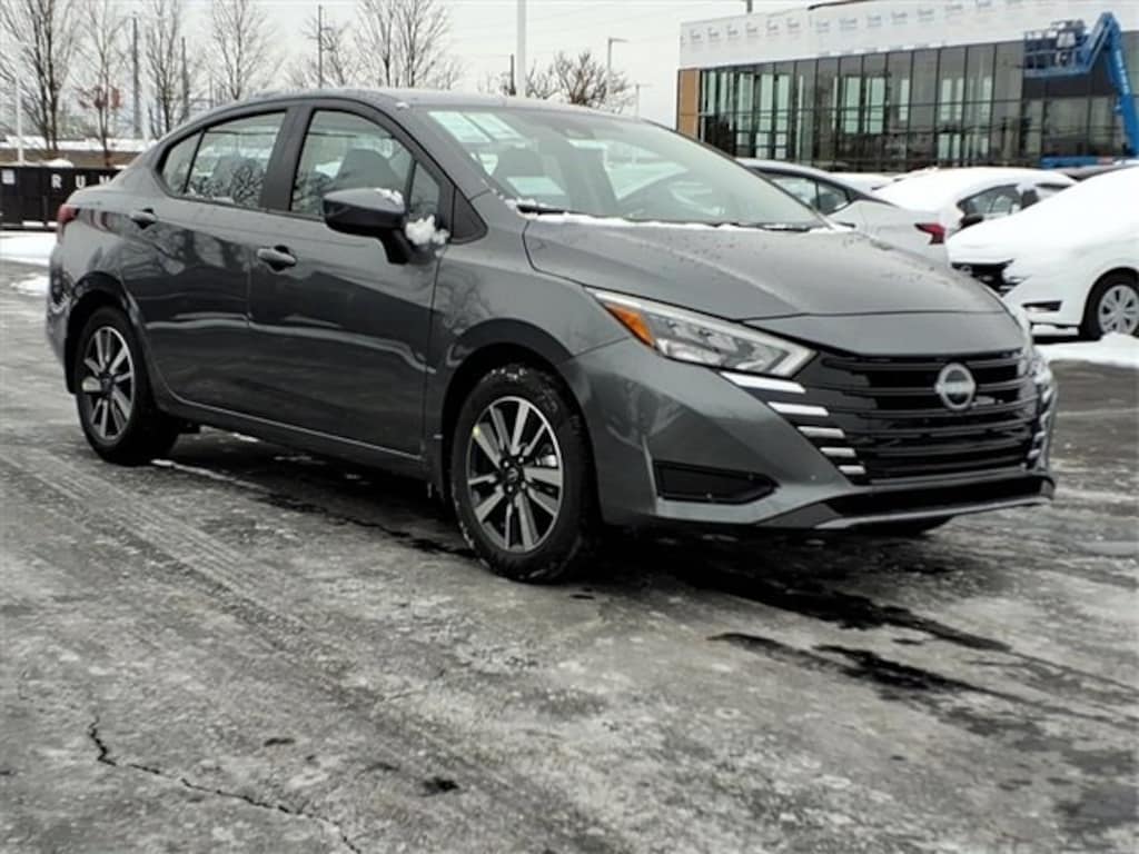 New 2025 Nissan Versa 1.6 SV Sedan