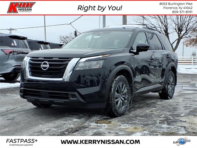 2025 Nissan Pathfinder SV's photo