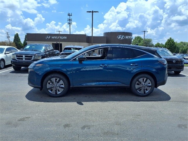 2025 Nissan Murano SL photo 2