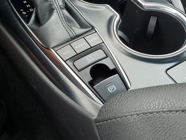 2019 Toyota Camry XSE - Photo 31