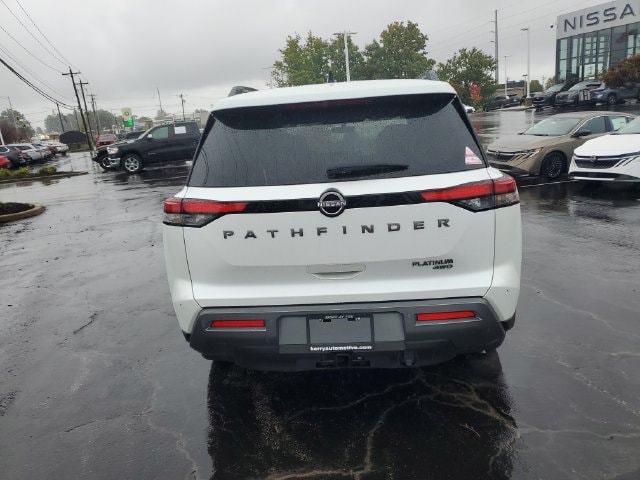 2026 Nissan Pathfinder Platinum - Photo 6