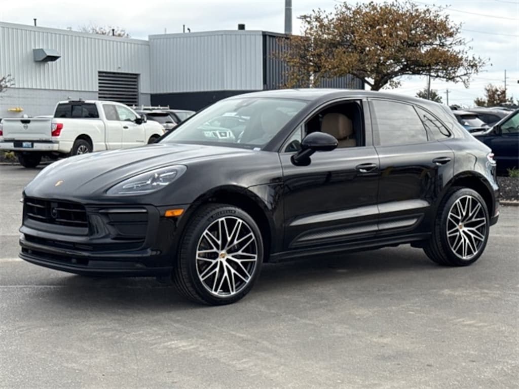 Used 2023 Porsche Macan T SUV