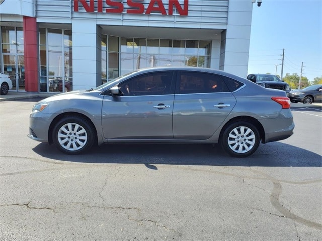 Used 2017 Nissan Sentra SV with VIN 3N1AB7AP0HY342295 for sale in Florence, KY