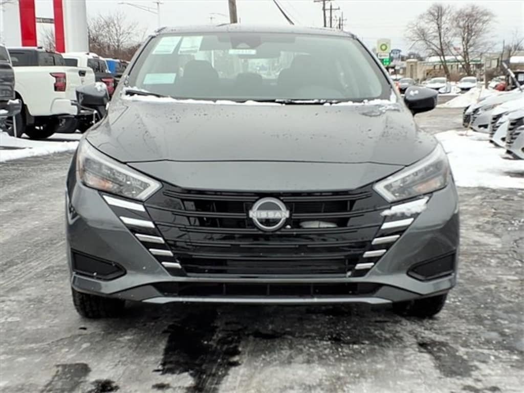 New 2025 Nissan Versa 1.6 SV Sedan