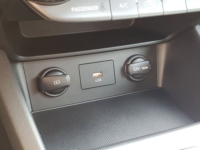 2023 Hyundai Kona SEL - Photo 28