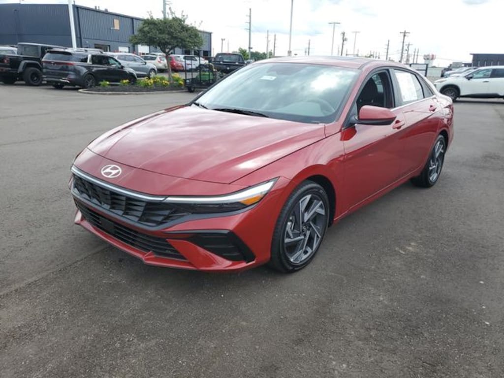 Certified 2025 Hyundai Elantra SEL Convenience Sedan