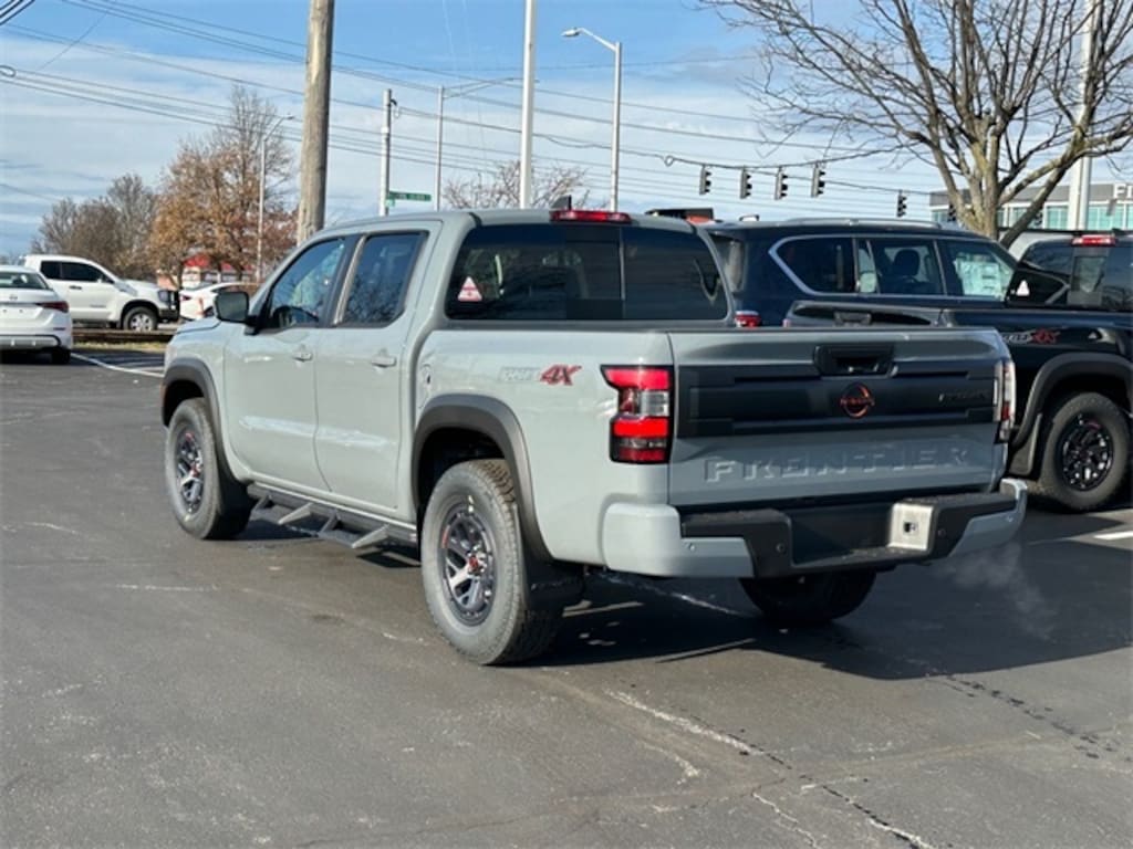 New 2025 Nissan Frontier PRO-4X Truck