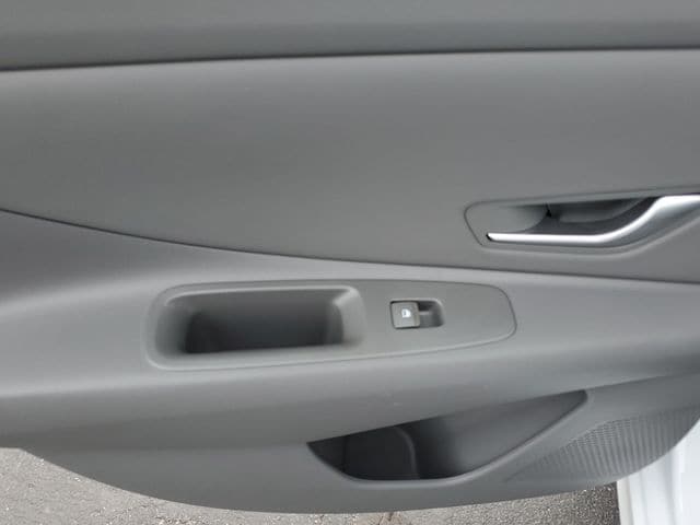 2024 Hyundai Elantra SEL - Photo 15