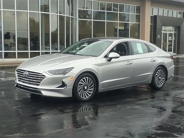 2021 Hyundai Sonata Hybrid Limited photo 2