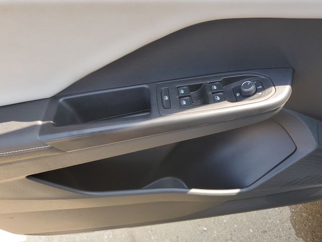 2025 Volkswagen Taos SE - Photo 19