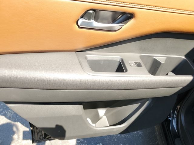 2025 Nissan Pathfinder Platinum - Photo 15