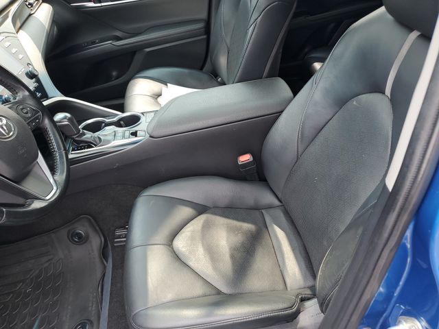 2019 Toyota Camry XSE - Photo 16