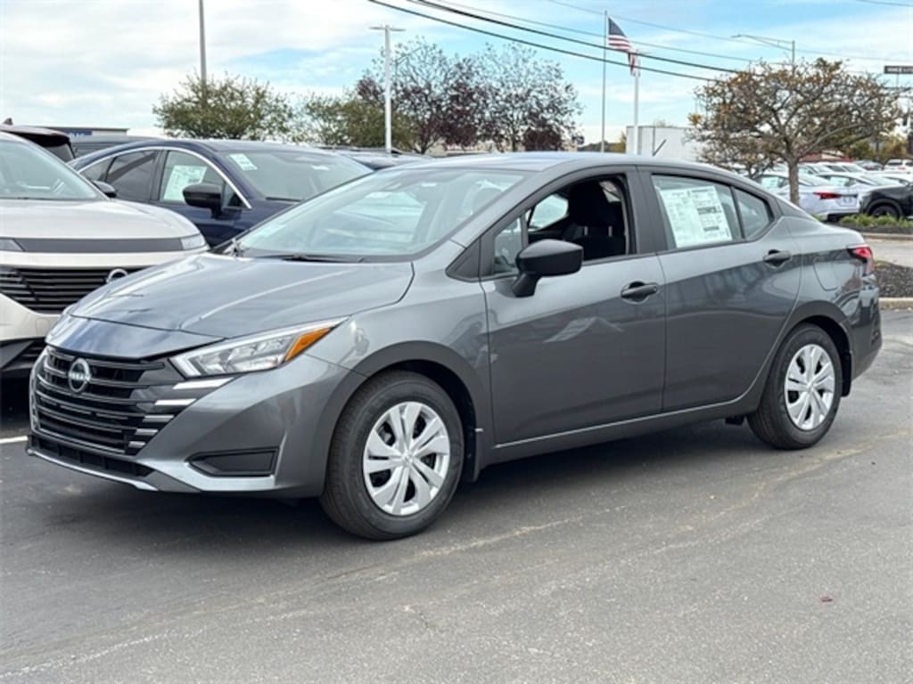 New 2025 Nissan Versa 1.6 S Sedan