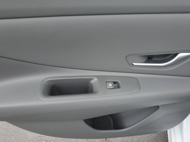 2024 Hyundai Elantra SEL - Photo 15