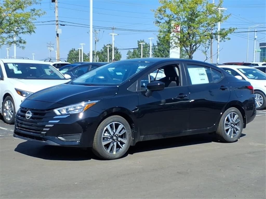 New 2025 Nissan Versa 1.6 SV Sedan