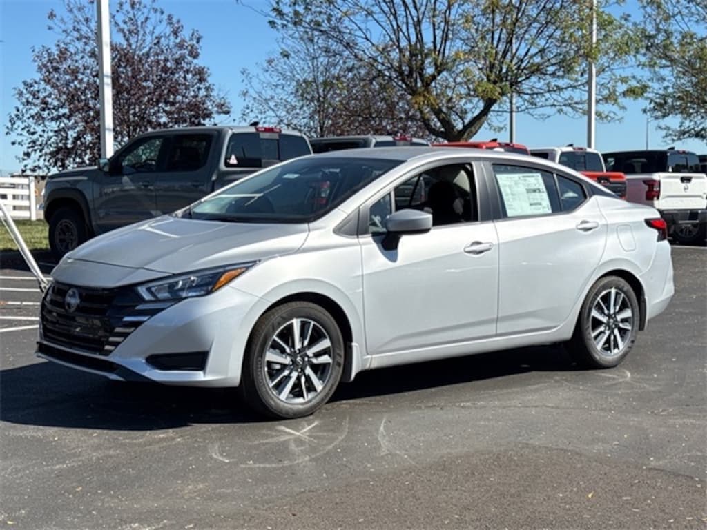 New 2025 Nissan Versa 1.6 SV Sedan