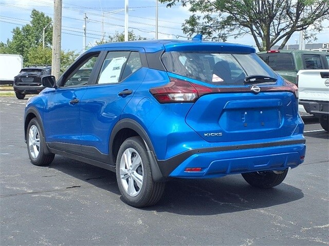 2025 Nissan Kicks Play S photo 4