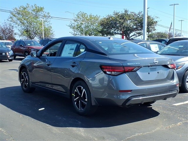 2025 Nissan Sentra SV photo 4