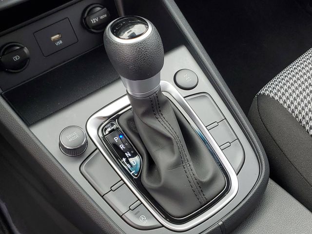 2023 Hyundai Kona SE - Photo 30
