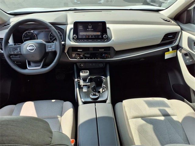 2025 Nissan Rogue SV - Photo 6