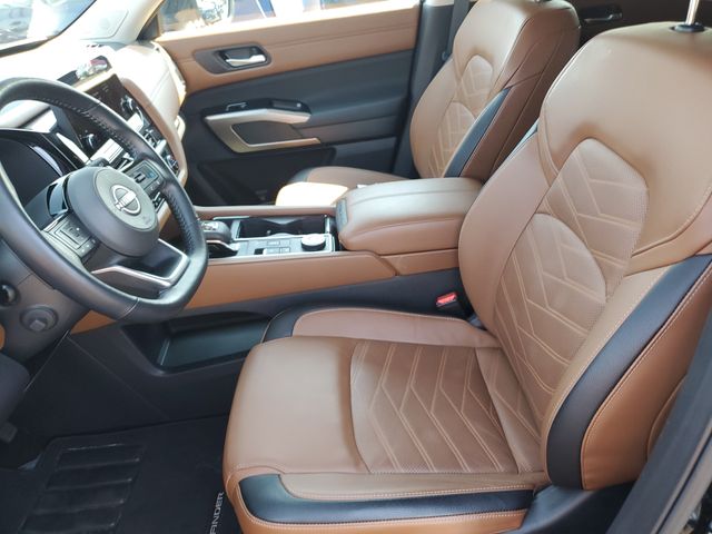 2025 Nissan Pathfinder Platinum - Photo 16