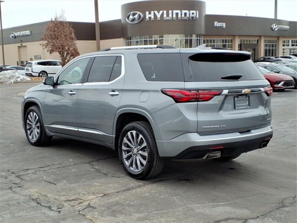 Used 2023 Chevrolet Traverse Premier SUV