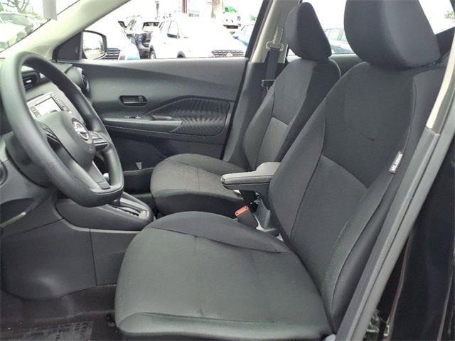 2025 Nissan KICKS PLAY Base - Photo 10