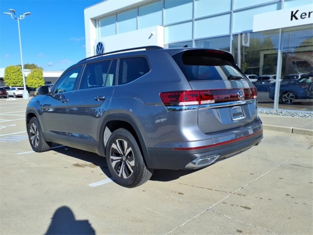 Certified 2025 Volkswagen Atlas 2.0T SE SUV