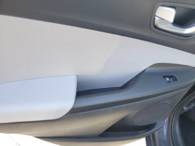 2023 Hyundai Kona SEL - Photo 15