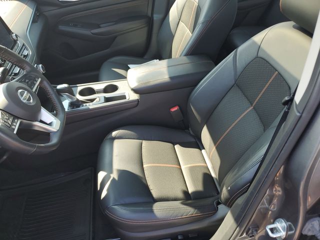 2022 Nissan Altima SR - Photo 17