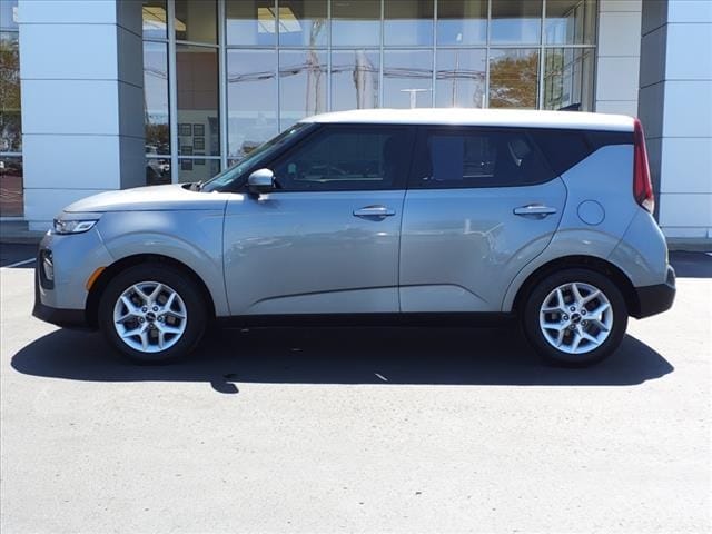 Used 2022 Kia Soul LX with VIN KNDJ23AU4N7835633 for sale in Florence, KY