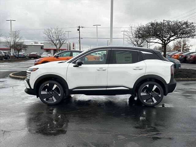 2025 Nissan Kicks SR photo 3