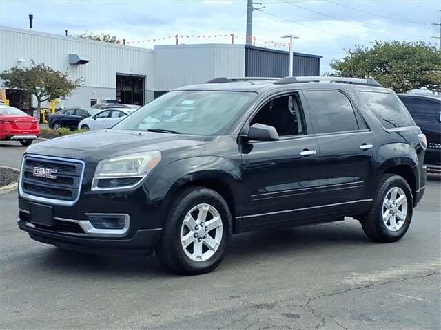 2014 Gmc Acadia SLE photo 2