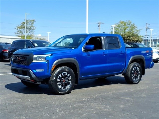 2024 Nissan Frontier PRO-4X photo 2