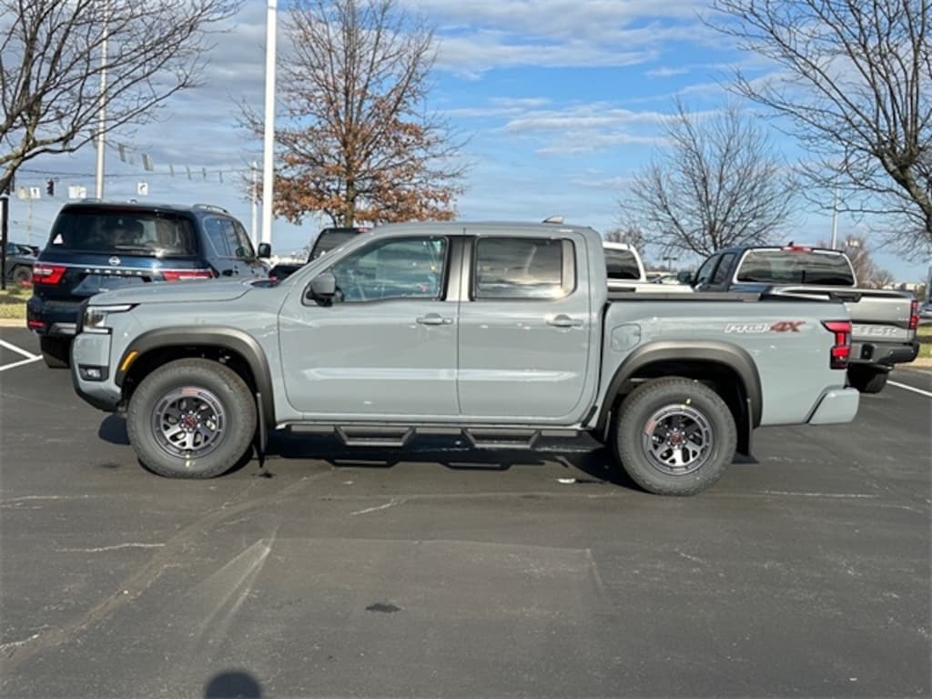 New 2025 Nissan Frontier PRO-4X Truck
