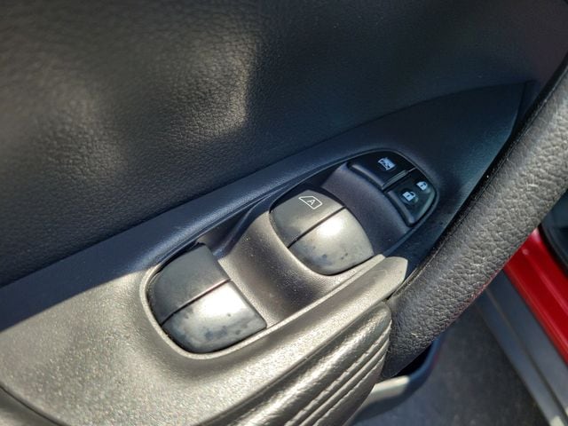 2015 Nissan Rogue SV - Photo 19