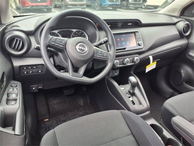 2025 Nissan KICKS PLAY Base - Photo 7