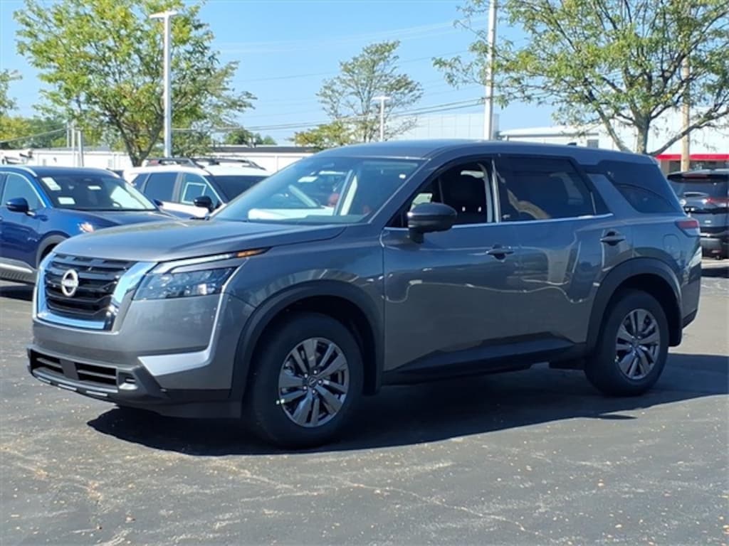 New 2025 Nissan Pathfinder S SUV