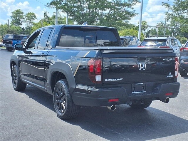 2023 Honda Ridgeline Black Edition photo 3