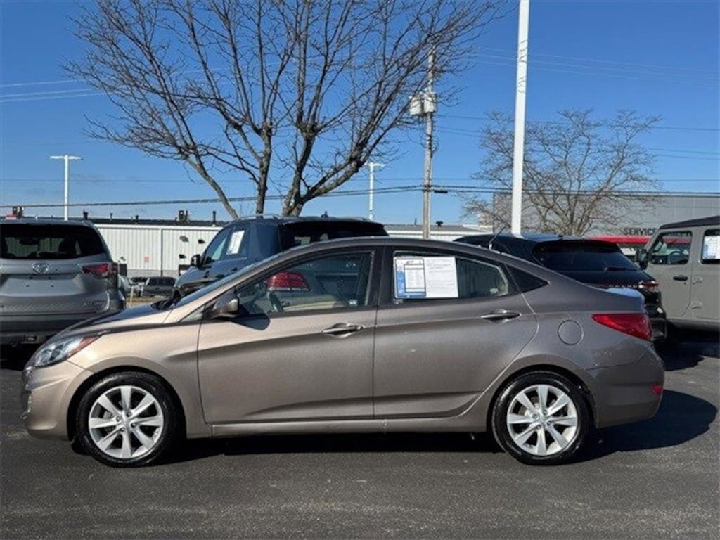 Used 2013 Hyundai Accent GLS Sedan