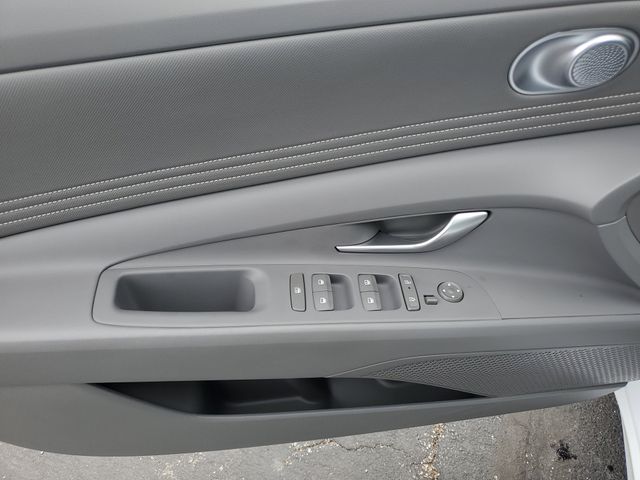 2024 Hyundai Elantra SEL - Photo 19