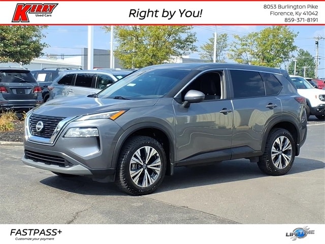 2022 Nissan Rogue SV's photo